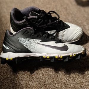 Boys Nike cleats size 3Y
